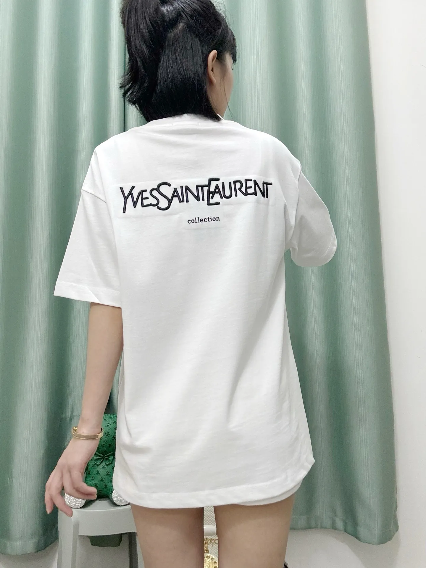 White ， Same Style